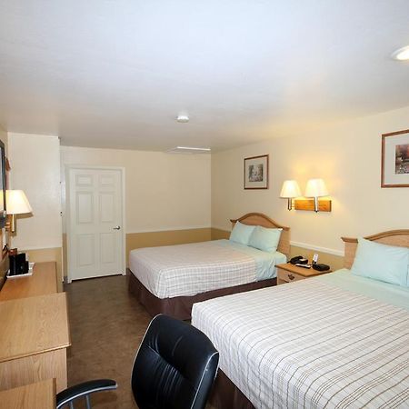Edinburg Executive Inn Buitenkant foto